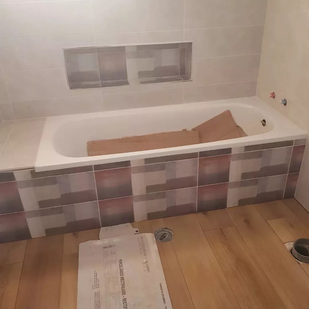 Terminación baño chalet Rincón de la Victoria.